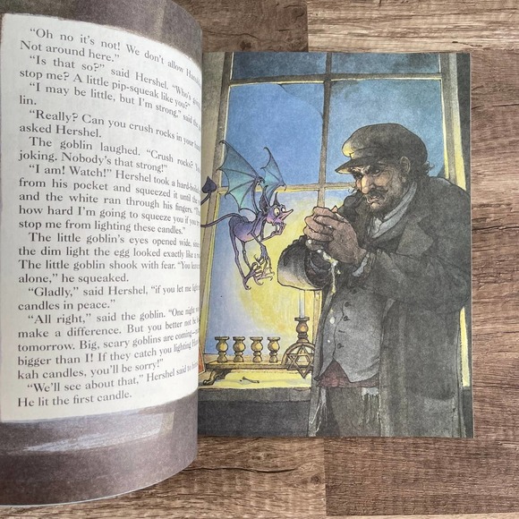 HERSHEL AND THE HANUKKAH GOBLINS by ERIC KIMMEL | SCHOLASTIC TRINA SCHART HYMAN - Picture 6 of 6